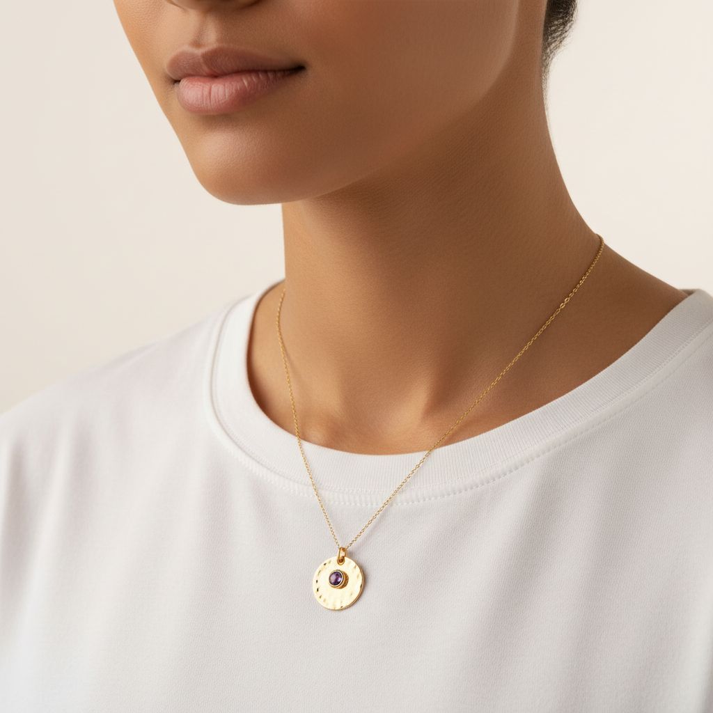 On-Model (Necklace)